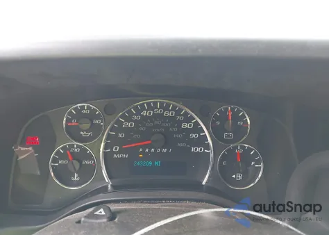 2015 Chevrolet Express 2500 Work Van z USA, uszkodzony, nr VIN 1GCWGFCF9F1277631